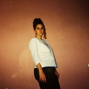 Meet your Posher, Mona